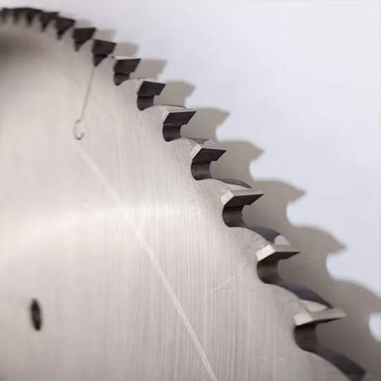 고품질 목재 절단을 위한 대구경 원형톱날